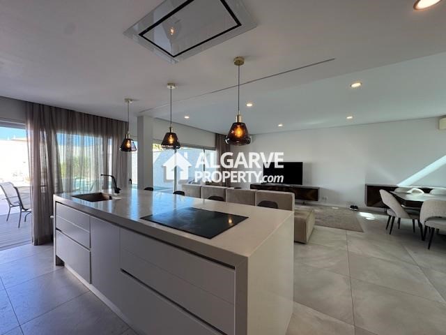 Image No.8-Jumelé de 5 chambres à vendre à Montenegro