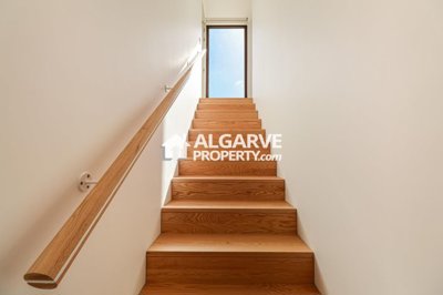 3-12401-78d1f4f8b6655591b02d22fabb36a692d73cc