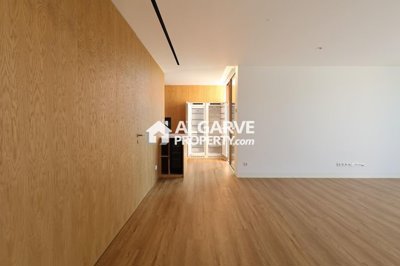 3-12401-78d1f4f8b6655591b02d22fabb36a692d73cc