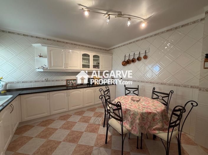 Image No.14-4 Bed Apartment for sale