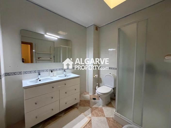 Image No.15-4 Bed Apartment for sale