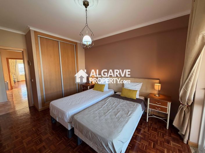 Image No.24-4 Bed Apartment for sale