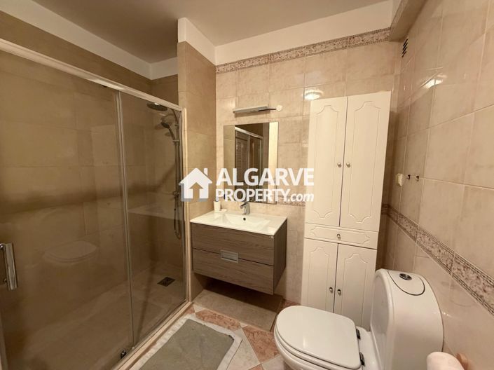 Image No.26-4 Bed Apartment for sale