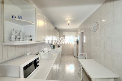 3-12402-78d1f4f8b6655591b02d22fabb36a692d73cc