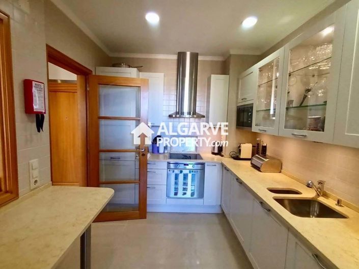 Image No.12-3 Bed Apartment for sale