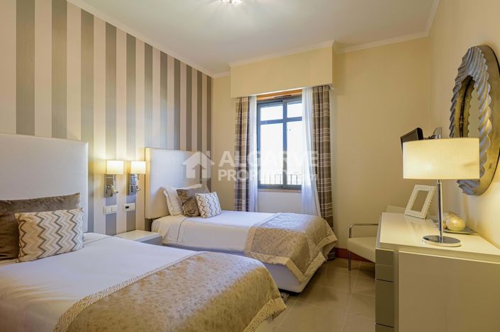 Image No.20-2 Bed Apartment for sale