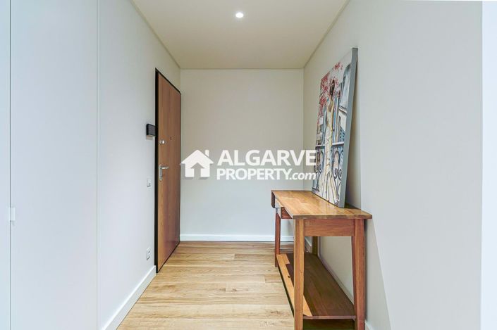 Image No.10-4 Bed Apartment for sale