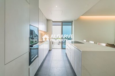 3-12425-78d1f4f8b6655591b02d22fabb36a692d73cc