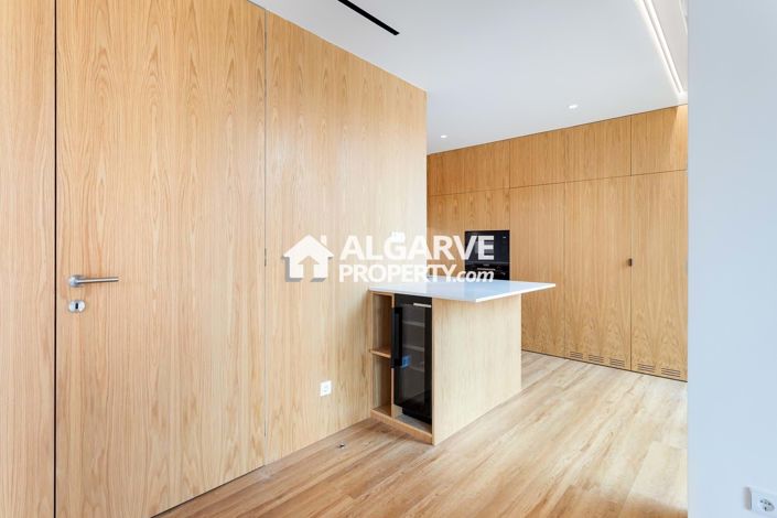 Image No.14-3 Bed Villa for sale