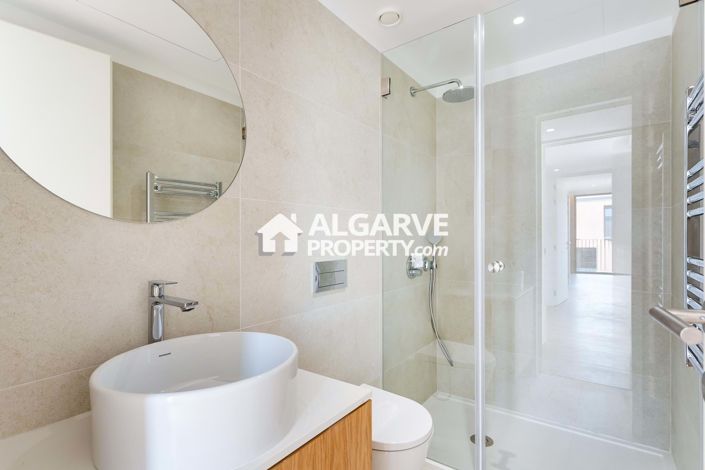 Image No.18-3 Bed Villa for sale