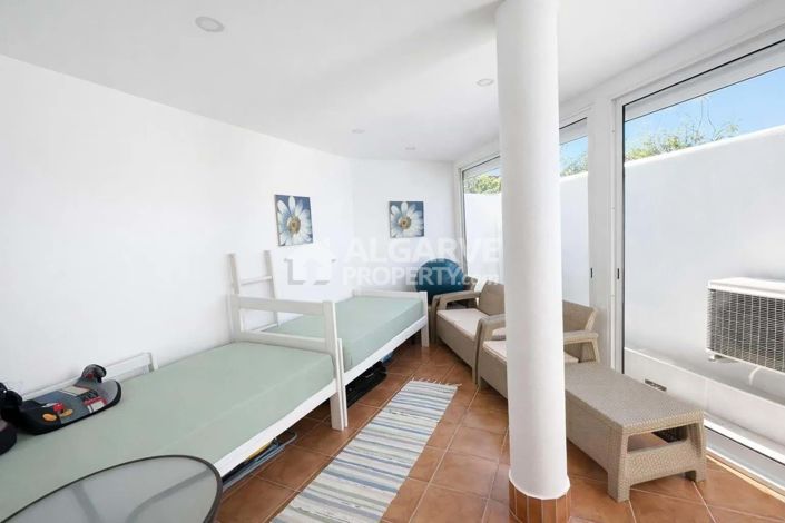 Image No.12-2 Bed Apartment for sale