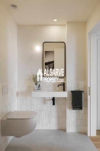 Image No.8-3 Bed Apartment for sale