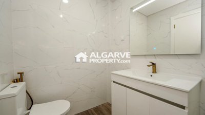 3-12170-78d1f4f8b6655591b02d22fabb36a692d73cc