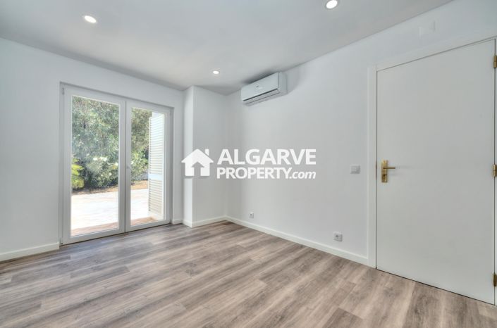 Image No.4-2 Bed Villa for sale