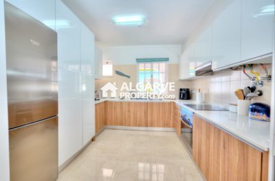 3-12171-78d1f4f8b6655591b02d22fabb36a692d73cc