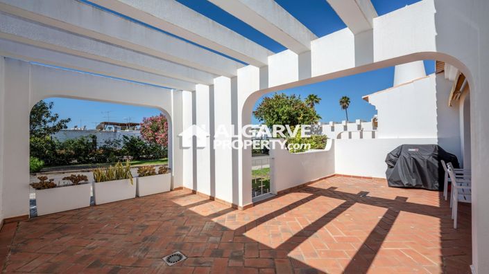 Image No.36-3 Bed Villa for sale