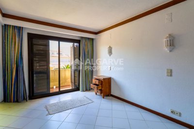 3-12439-78d1f4f8b6655591b02d22fabb36a692d73cc