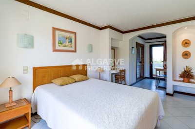 3-12439-78d1f4f8b6655591b02d22fabb36a692d73cc