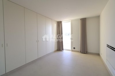 3-12445-78d1f4f8b6655591b02d22fabb36a692d73cc