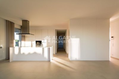 3-12445-78d1f4f8b6655591b02d22fabb36a692d73cc