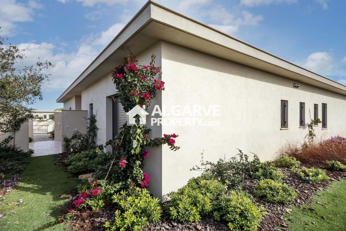 Image No.6-4 Bed Villa for sale