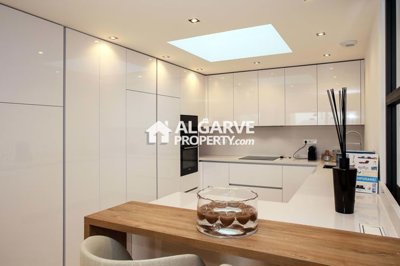 3-11748-78d1f4f8b6655591b02d22fabb36a692d73cc