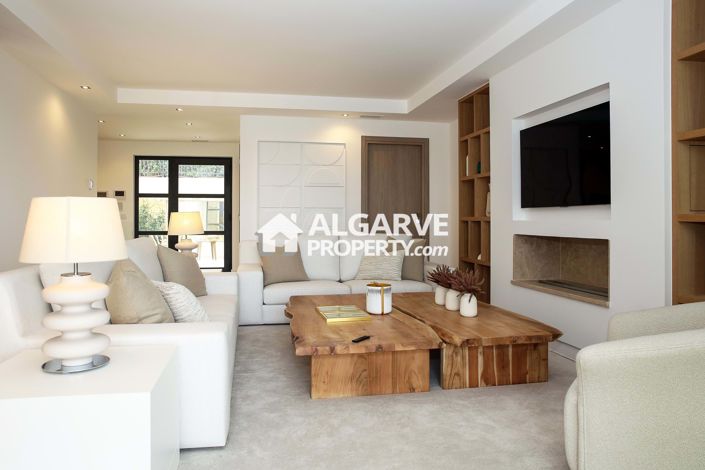 Image No.2-5 Bed Villa for sale