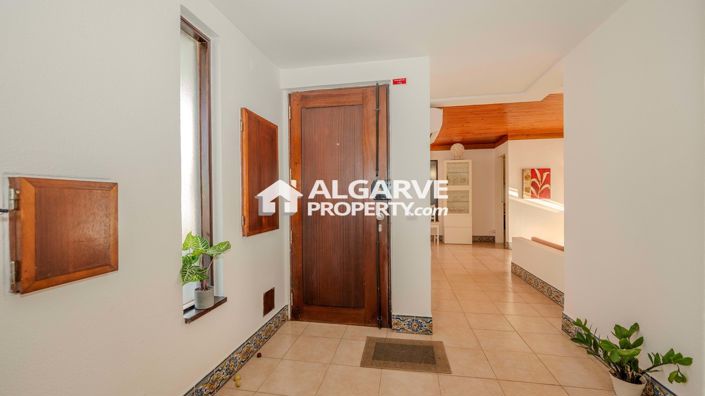 Image No.18-4 Bed Villa for sale