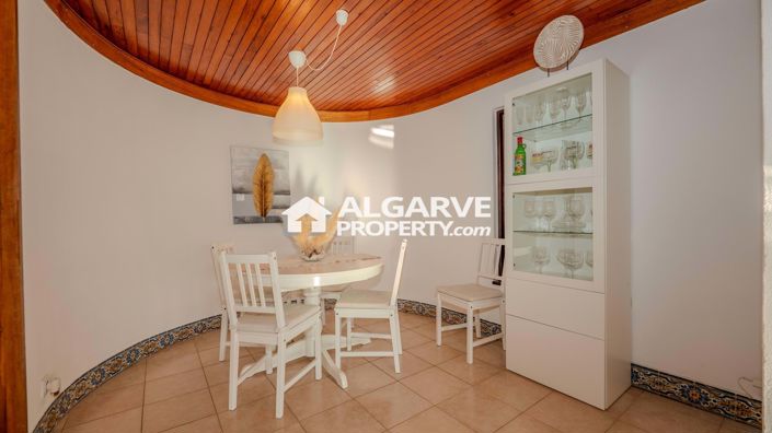 Image No.28-4 Bed Villa for sale