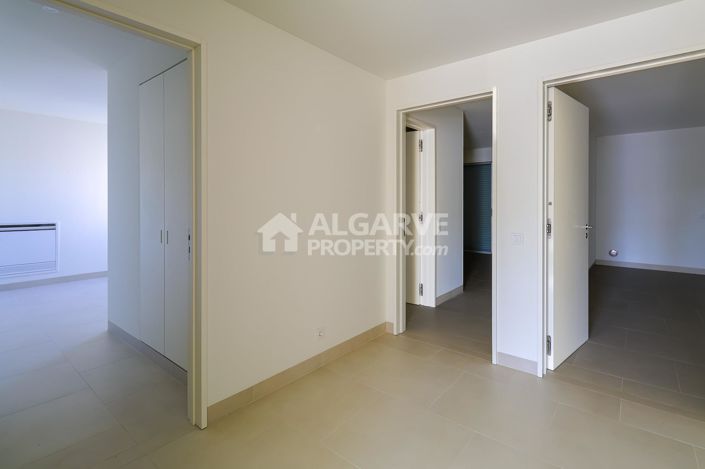 Image No.17-3 Bed Apartment for sale