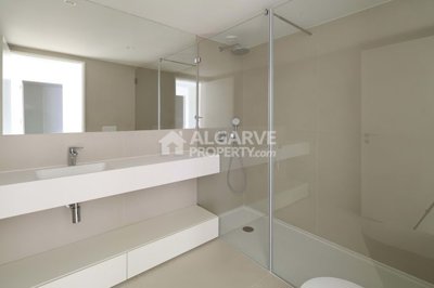 3-12444-78d1f4f8b6655591b02d22fabb36a692d73cc