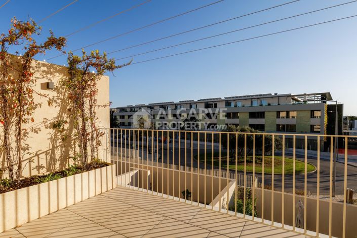 Image No.9-3 Bed Apartment for sale