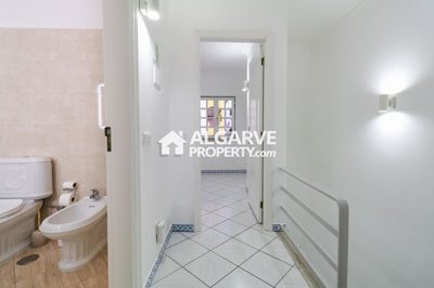 3-12334-78d1f4f8b6655591b02d22fabb36a692d73cc