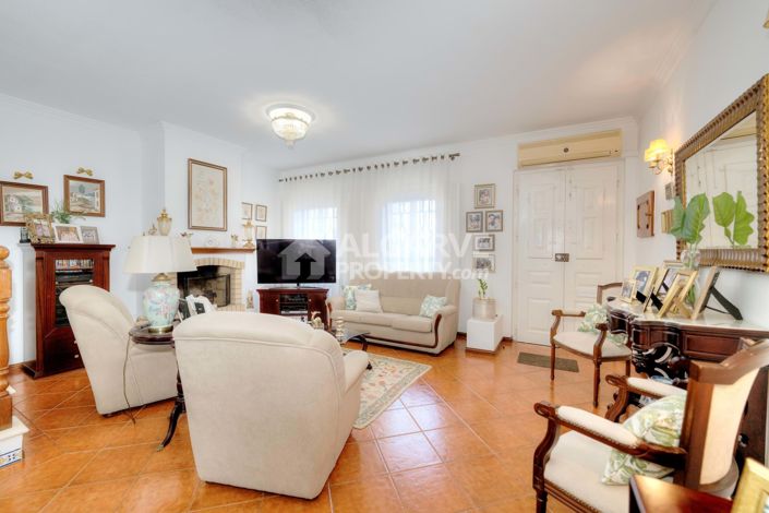 Image No.2-Maison de ville de 3 chambres à vendre à Olhão