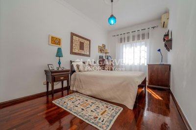 3-12435-78d1f4f8b6655591b02d22fabb36a692d73cc