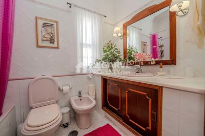 3-12435-78d1f4f8b6655591b02d22fabb36a692d73cc