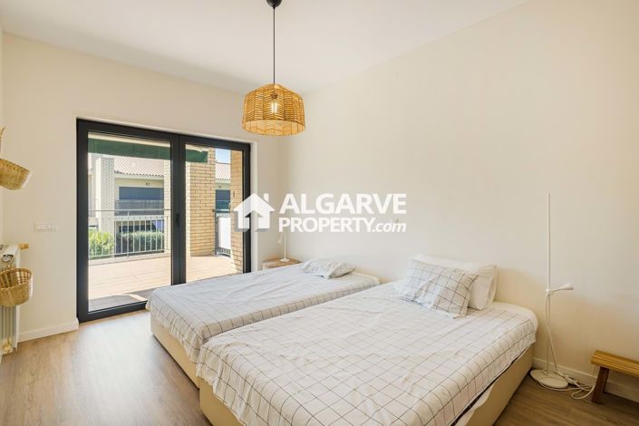 Image No.20-6 Bed Villa for sale