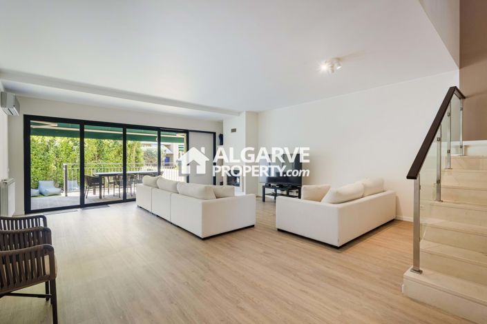 Image No.4-6 Bed Villa for sale