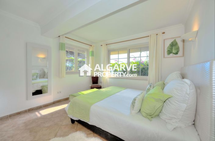 Image No.38-Villa de 4 chambres à vendre à Quarteira