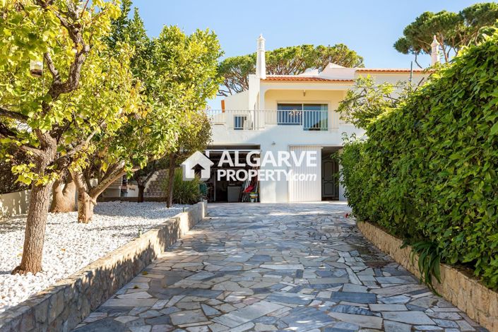 Image No.3-4 Bed Villa for sale