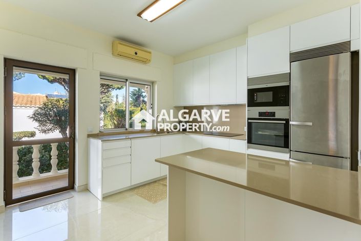 Image No.5-4 Bed Villa for sale