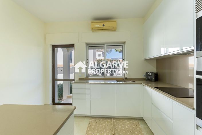 Image No.9-4 Bed Villa for sale