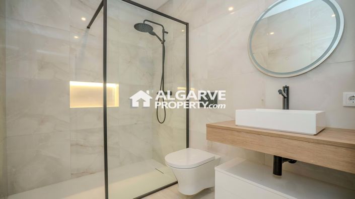 Image No.16-4 Bed Villa for sale