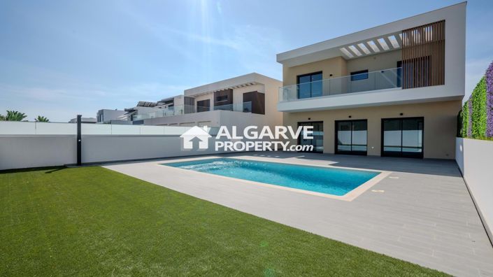 Image No.19-4 Bed Villa for sale