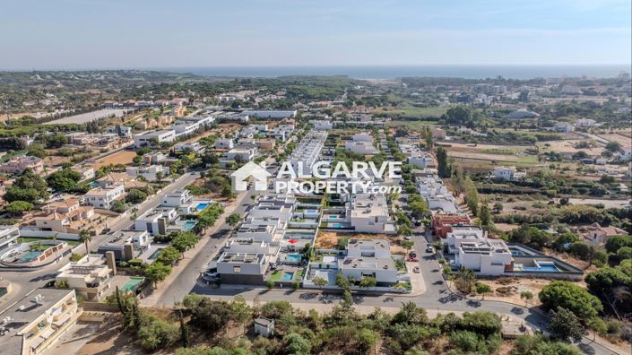 Image No.25-4 Bed Villa for sale