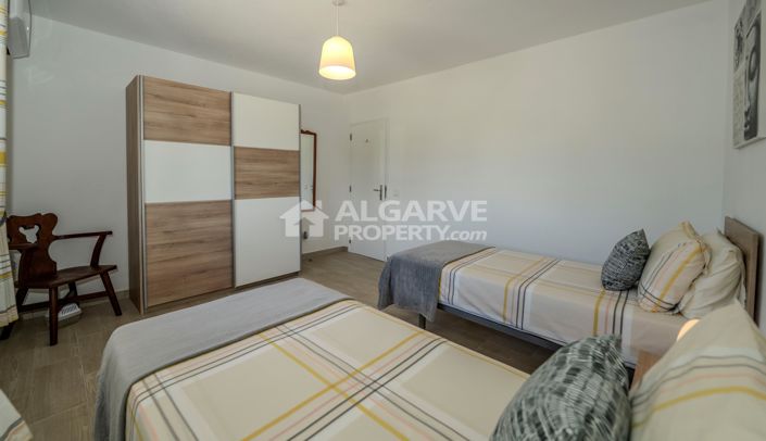 Image No.12-5 Bed Villa for sale