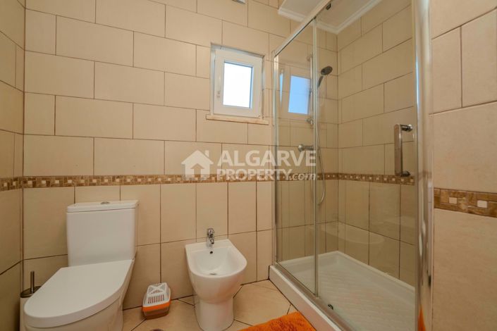 Image No.17-5 Bed Villa for sale