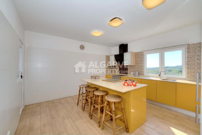 Image No.2-5 Bed Villa for sale