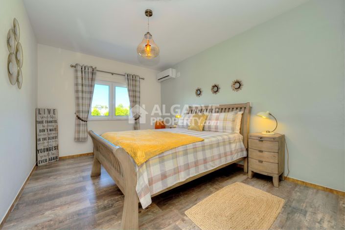 Image No.3-5 Bed Villa for sale