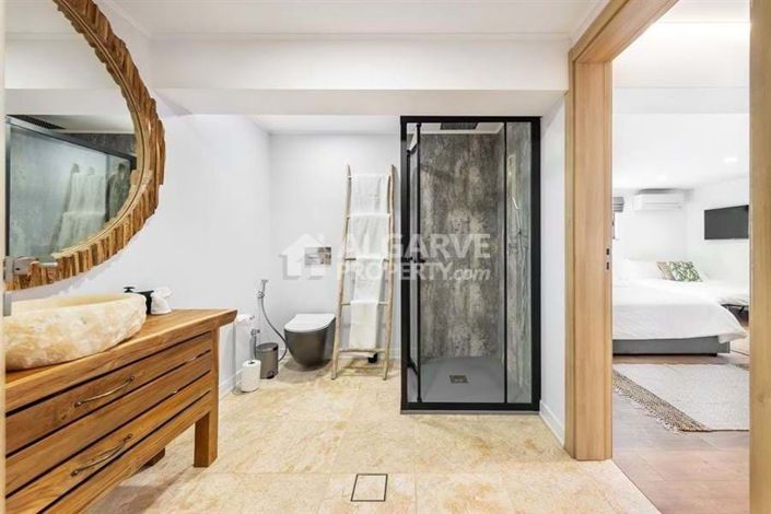 Image No.19-6 Bed Villa for sale